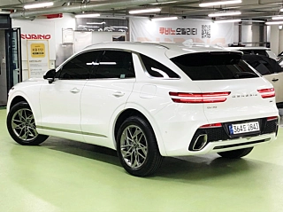GENESIS GV70 2024