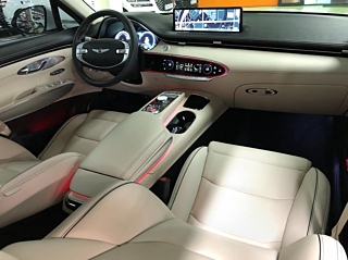 GENESIS GV70 2024