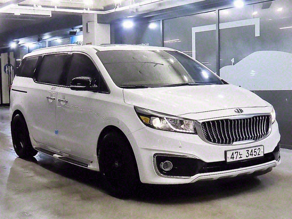 KIA CARNIVAL 2015