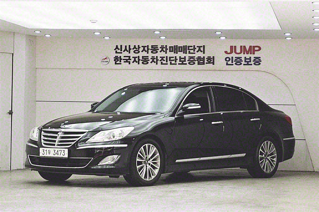 HYUNDAI GENESIS 2013