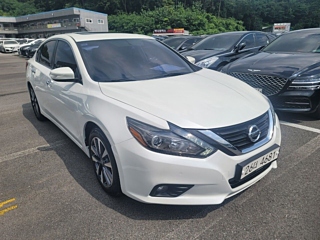 NISSAN ALTIMA 2017