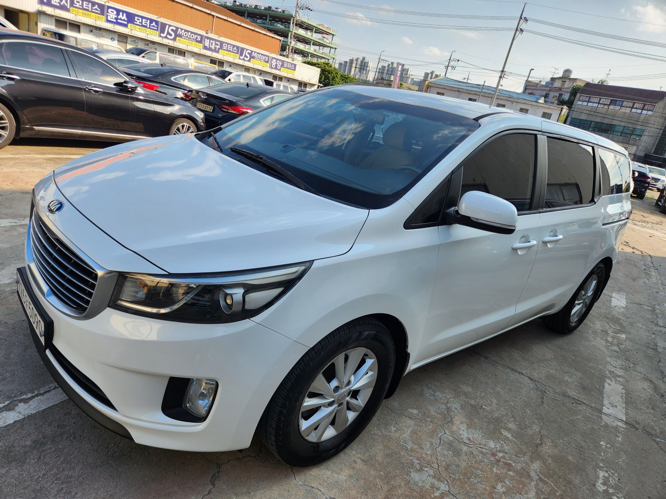 KIA CARNIVAL 2015