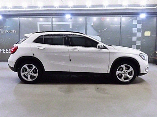 MERCEDES BENZ GLA-CLASS X156 2019