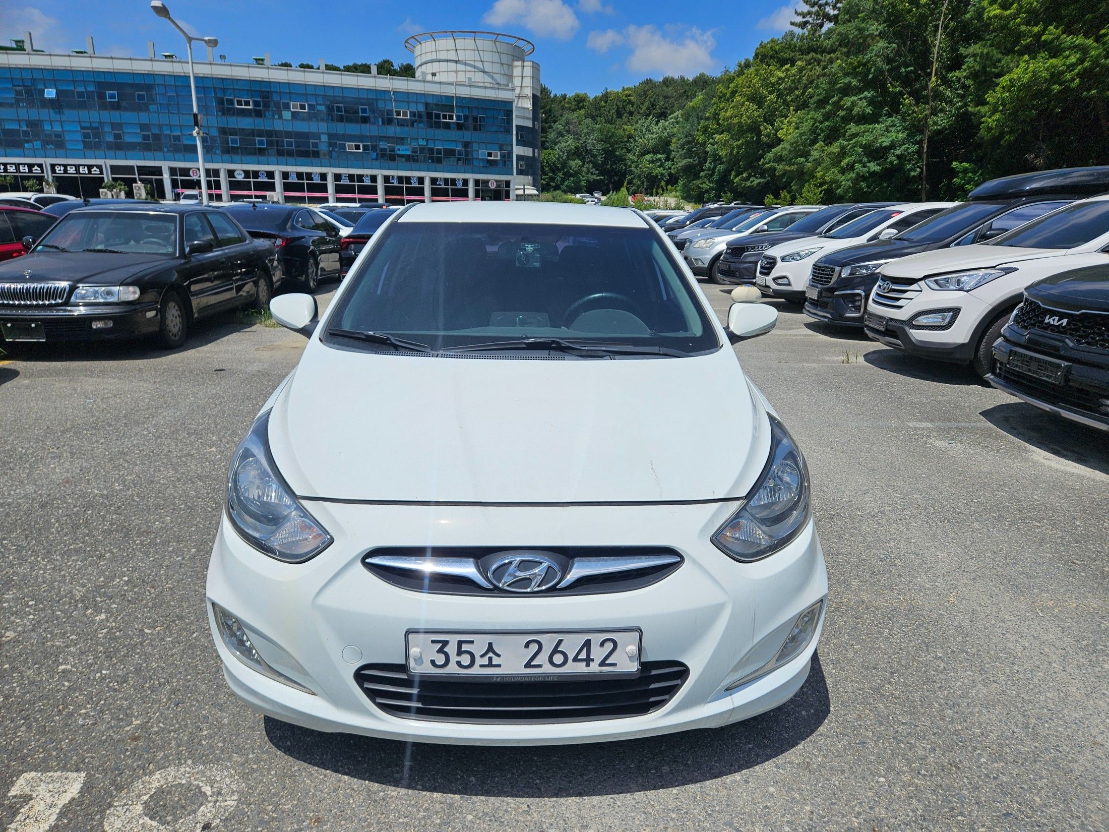 HYUNDAI ACCENT NEW 2011
