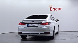 LEXUS ES300H 2024