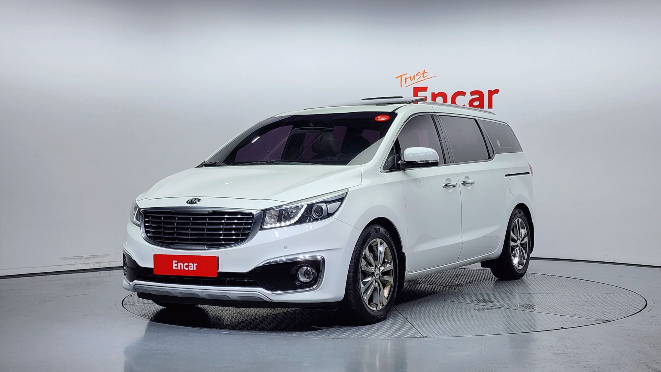 KIA CARNIVAL 2015