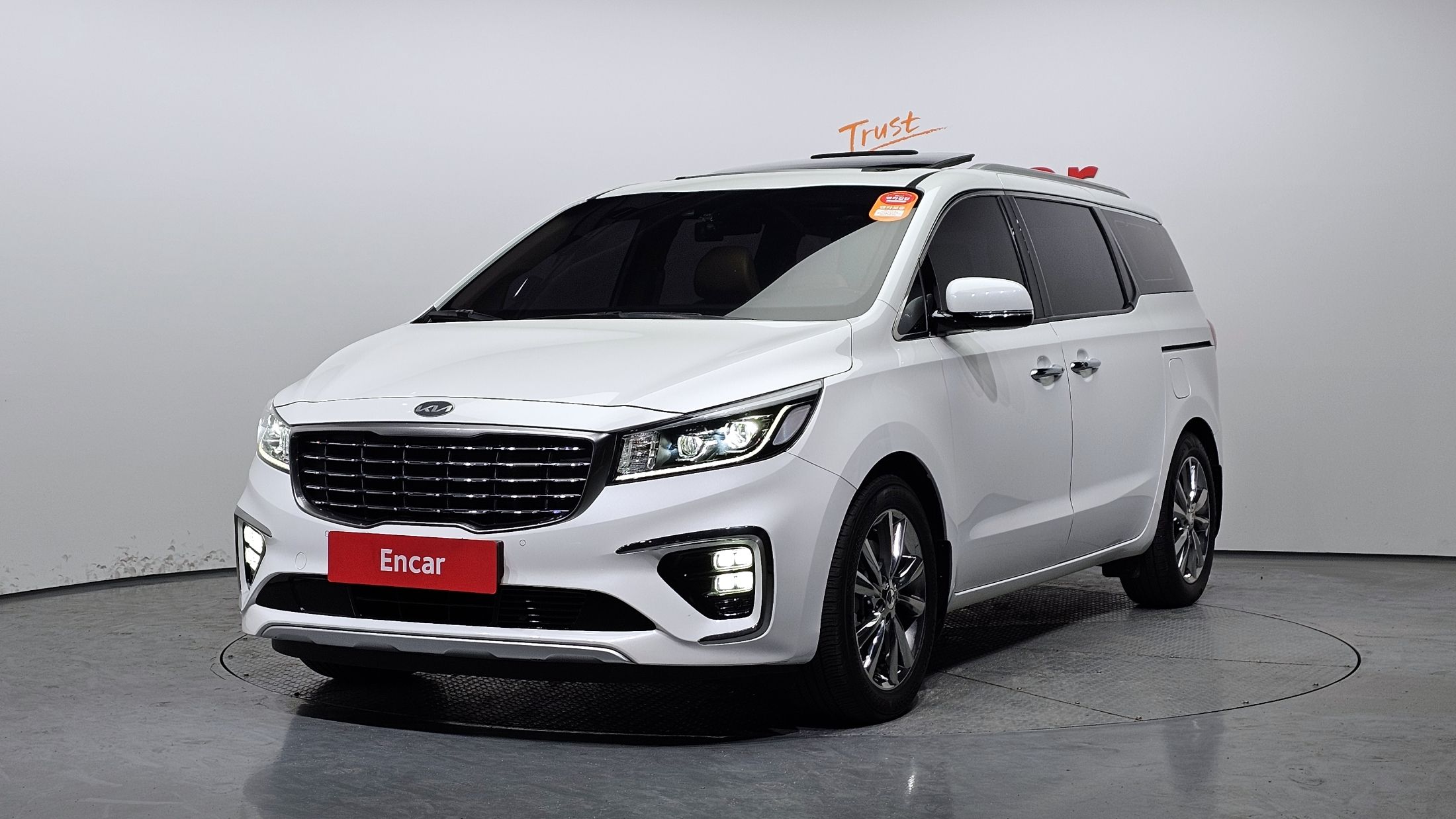 KIA CARNIVAL 2018