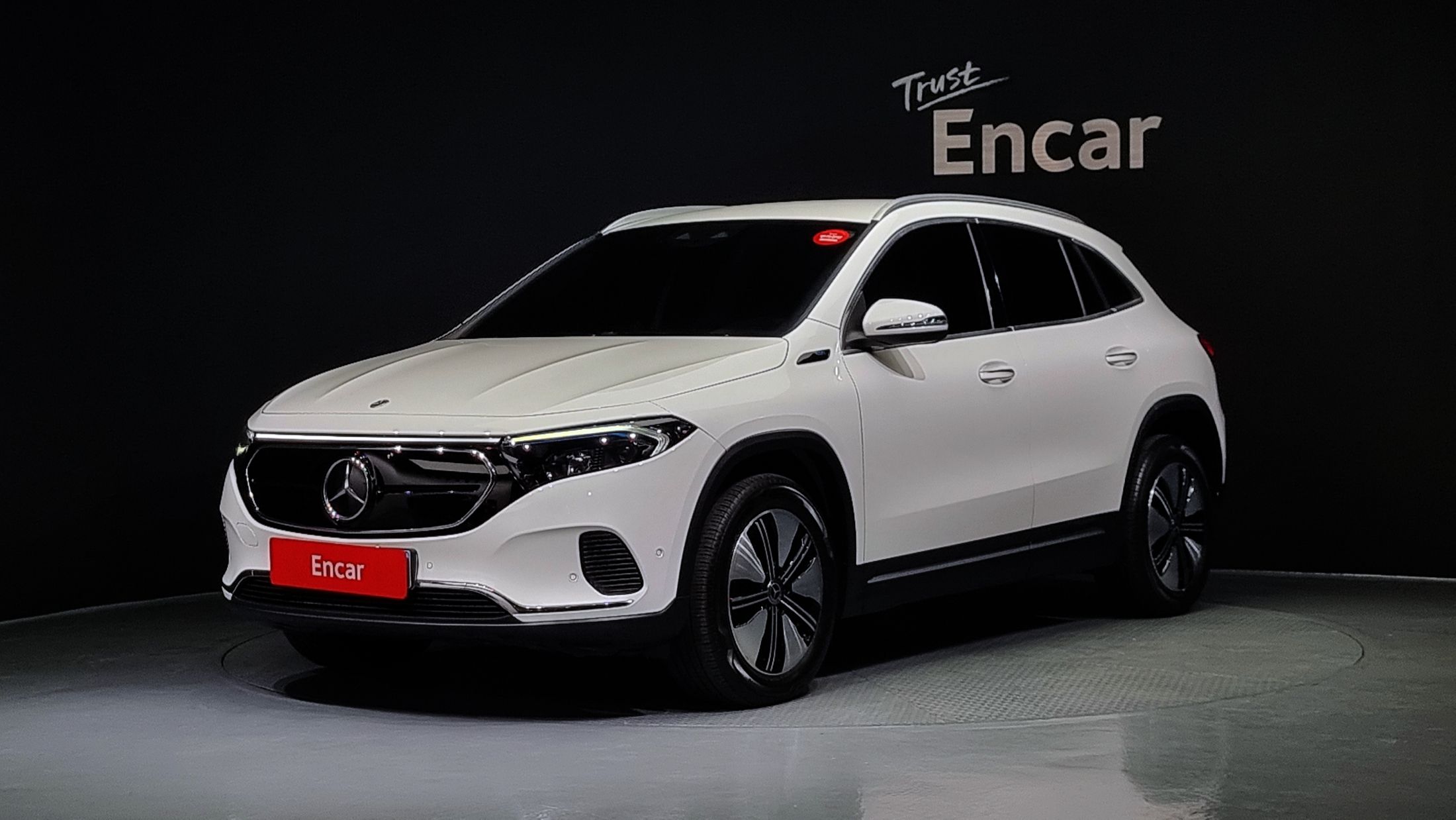 MERCEDES BENZ EQA H243