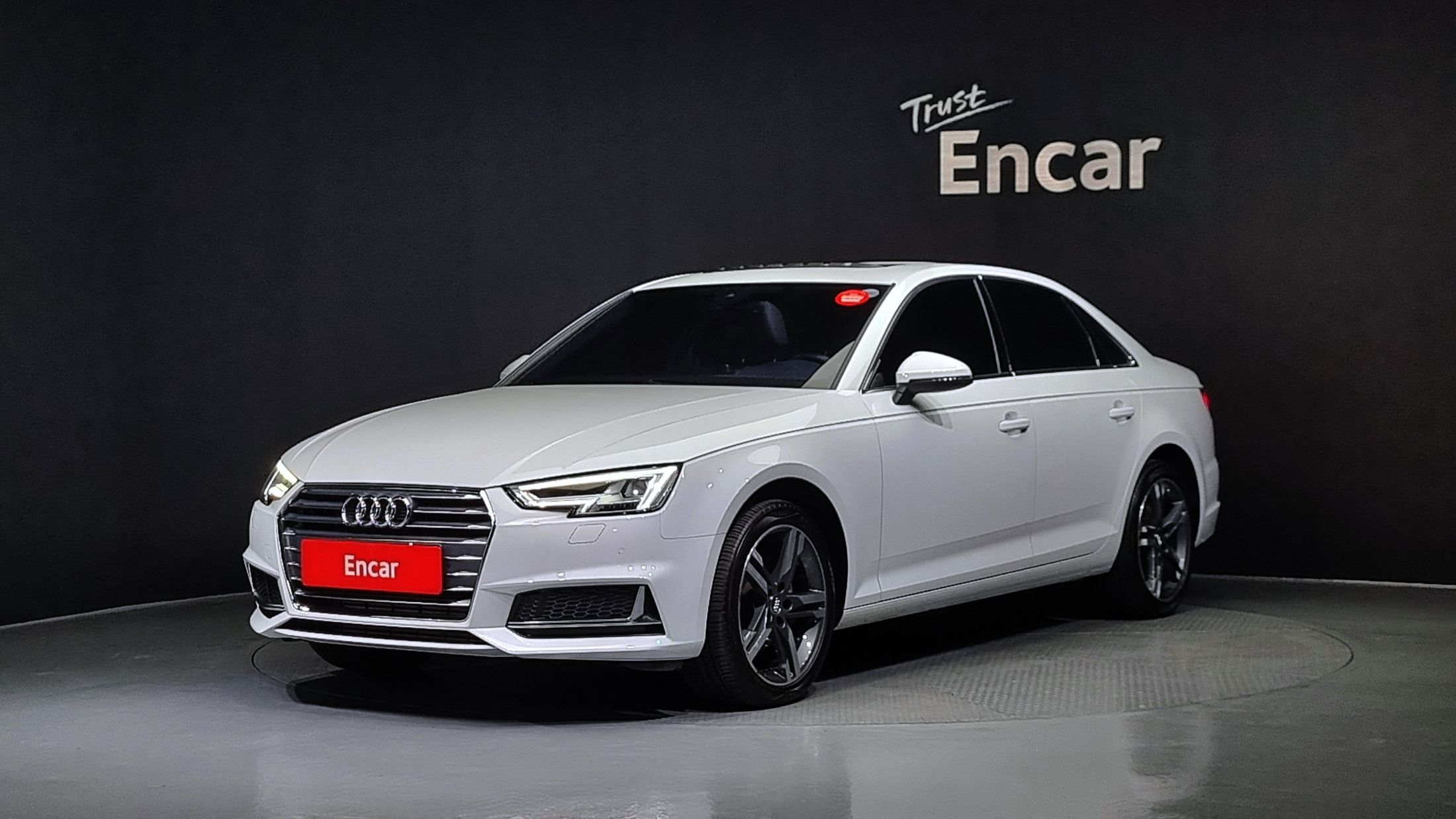 AUDI A4 B9 2019