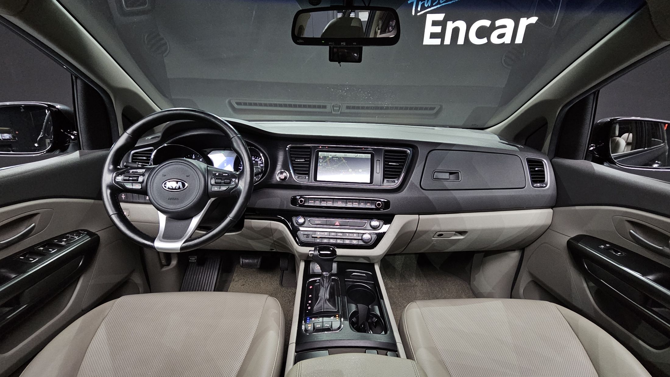 KIA CARNIVAL 2016