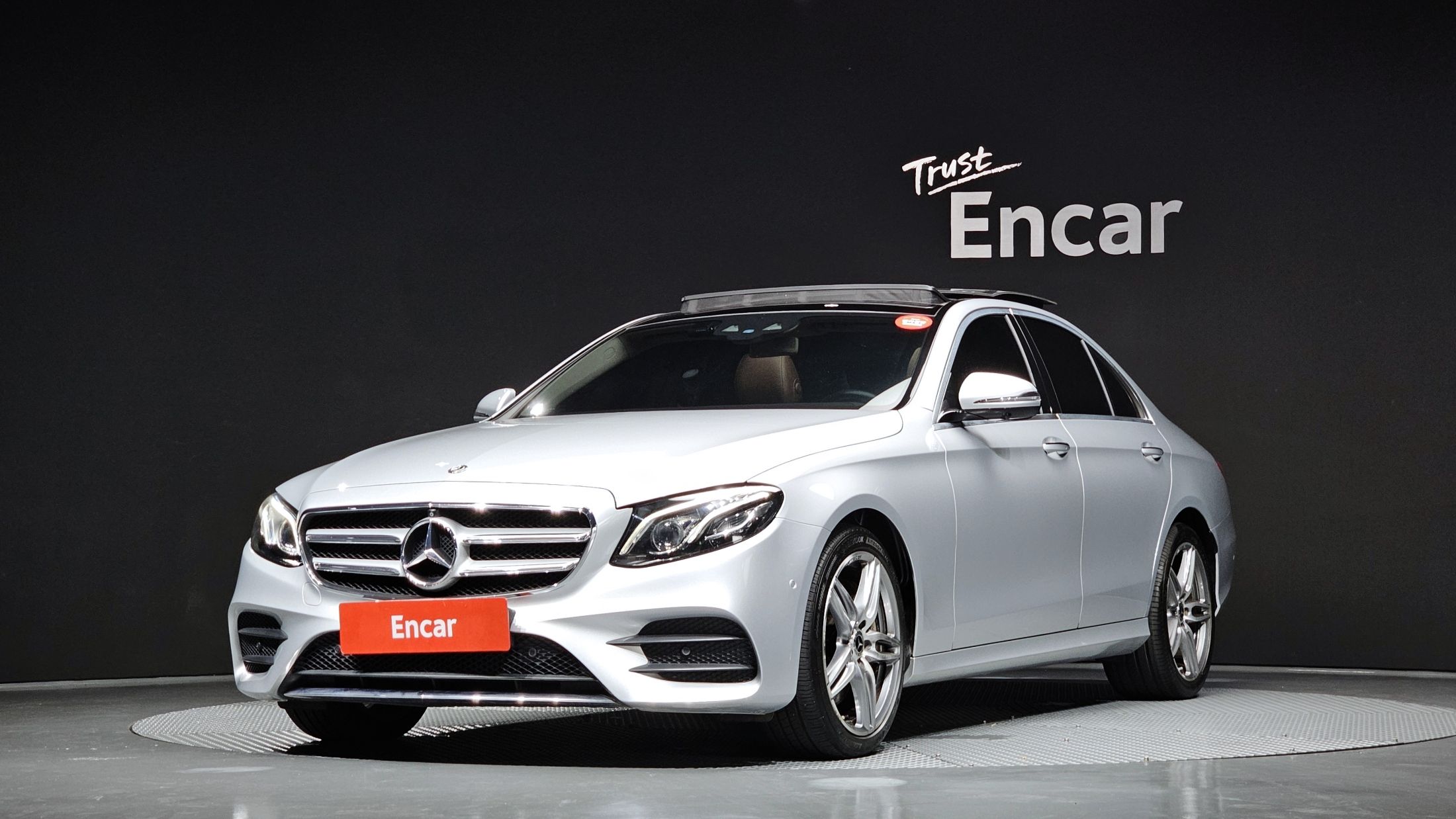 MERCEDES BENZ E-CLASS W213 2017