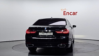 BMW 7-SERIES G11 2016