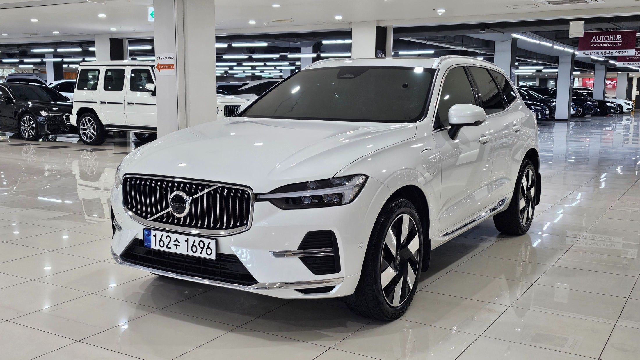 VOLVO XC60 2024