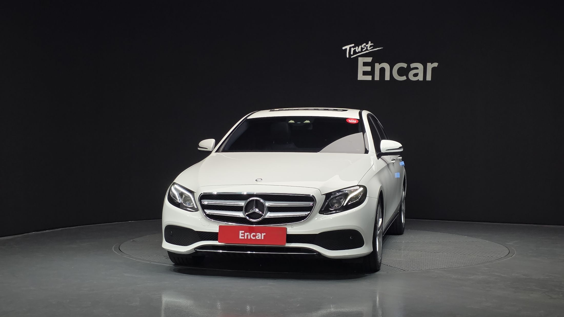 MERCEDES BENZ E-CLASS W213 2016