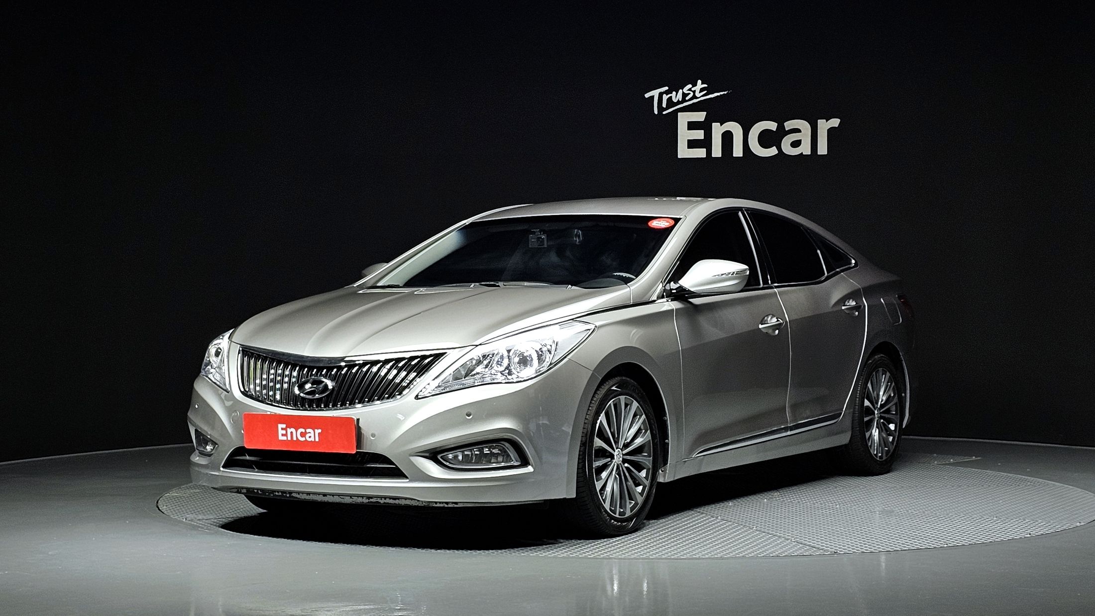 HYUNDAI GRANDEUR HG 2013
