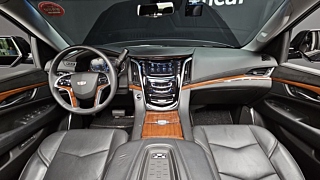 CADILLAC ESCALADE 2017