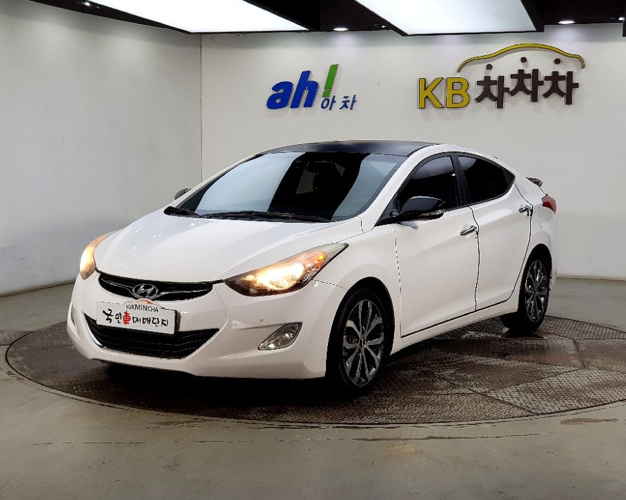 HYUNDAI AVANTE MD 2013