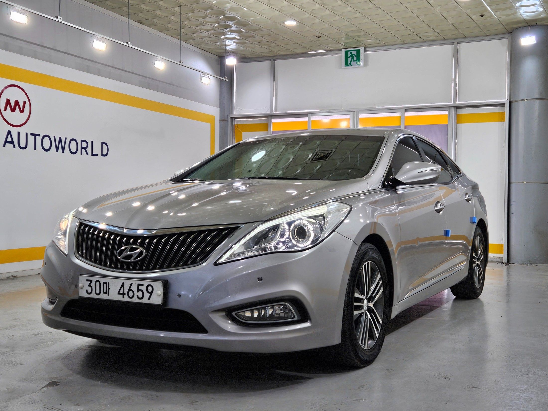 HYUNDAI GRANDEUR HG 2014