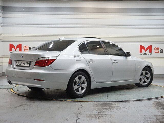 BMW 5-SERIES E60 2009