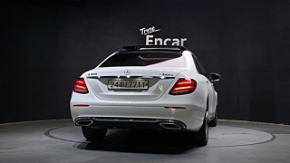 MERCEDES BENZ E-CLASS W213 2016