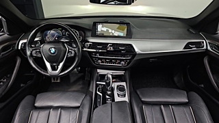 BMW 5-SERIES G30 2017