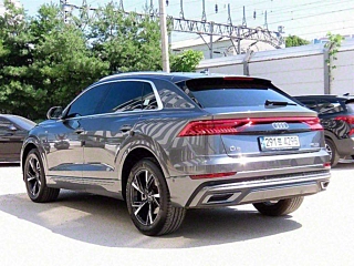 AUDI Q8 4M 2021