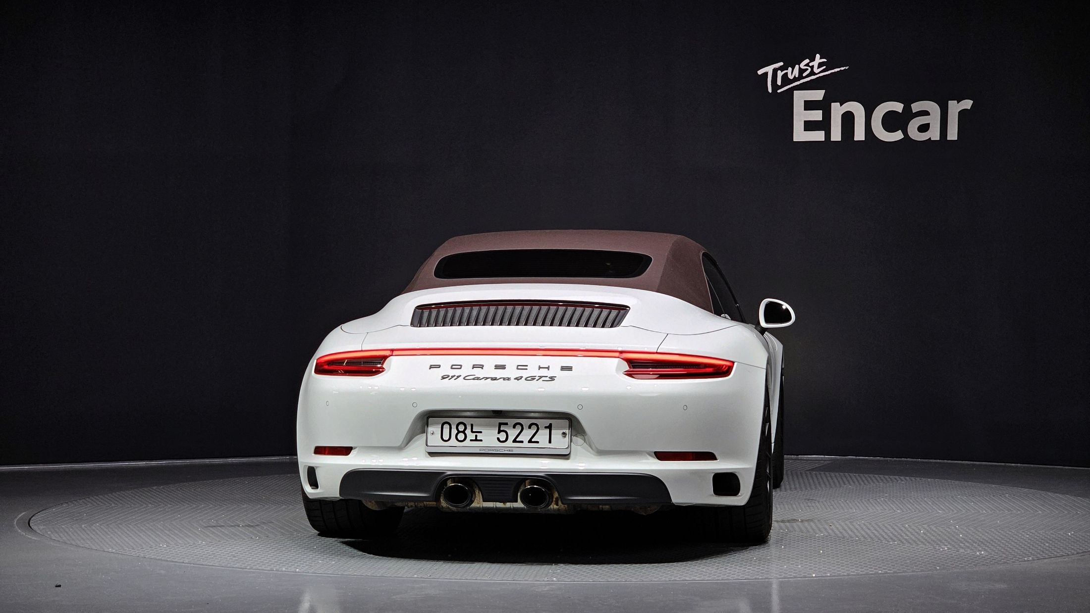 PORSCHE 911 2018