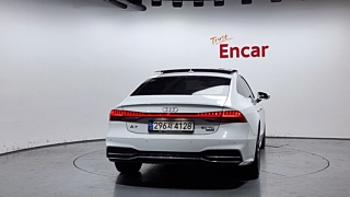AUDI A7 4K 2020