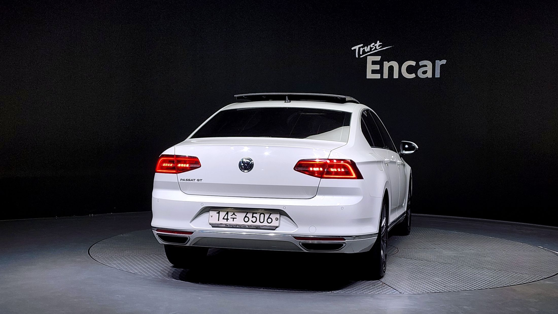VOLKSWAGEN PASSAT GT B8 2018