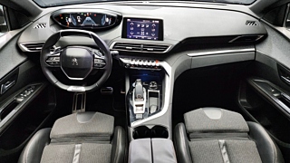 PEUGEOT 5008 2018