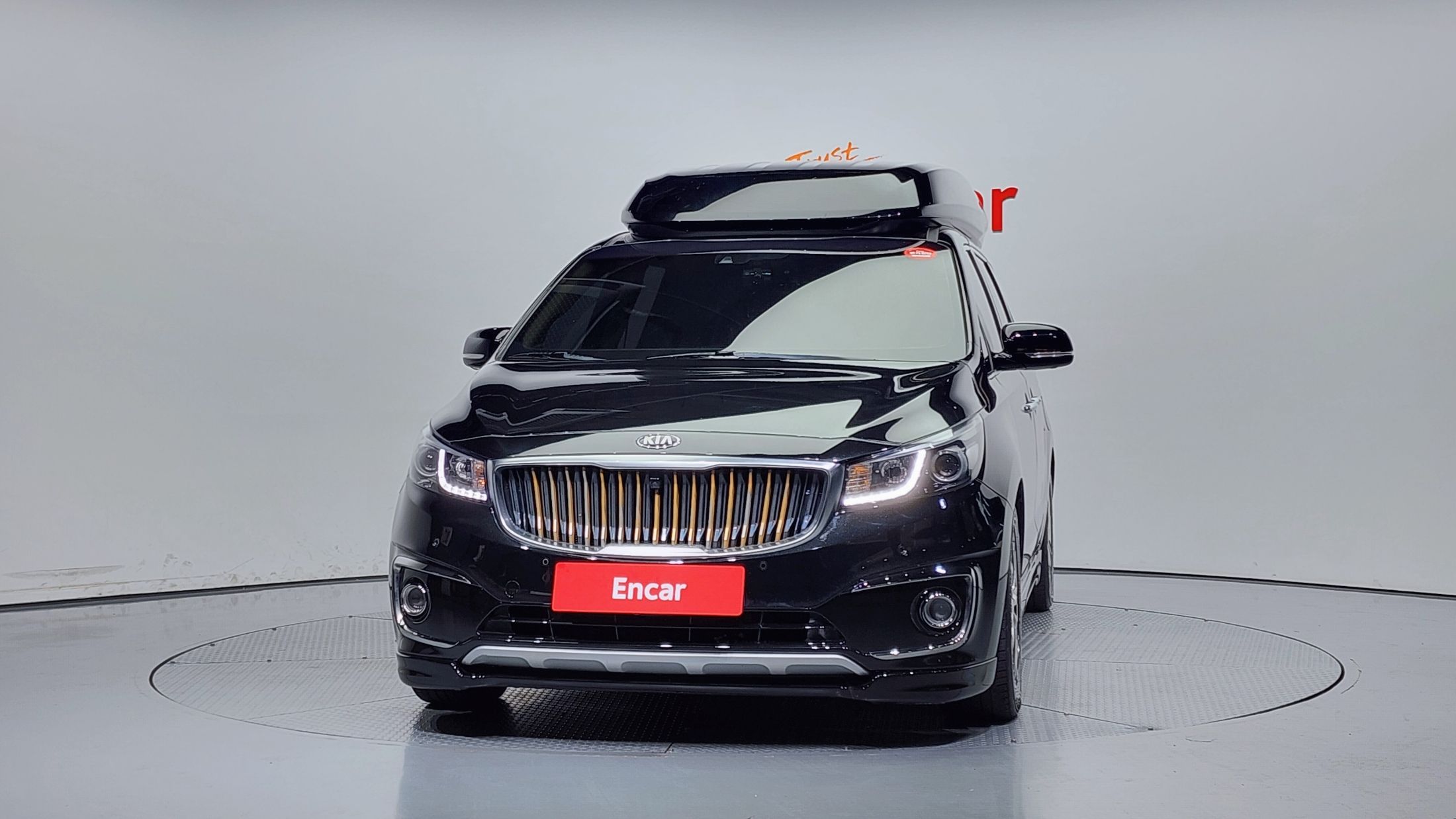 KIA CARNIVAL 2016