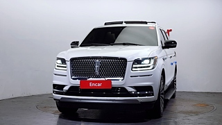 LINCOLN NAVIGATOR 2021