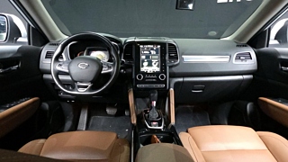 SAMSUNG QM6 2022