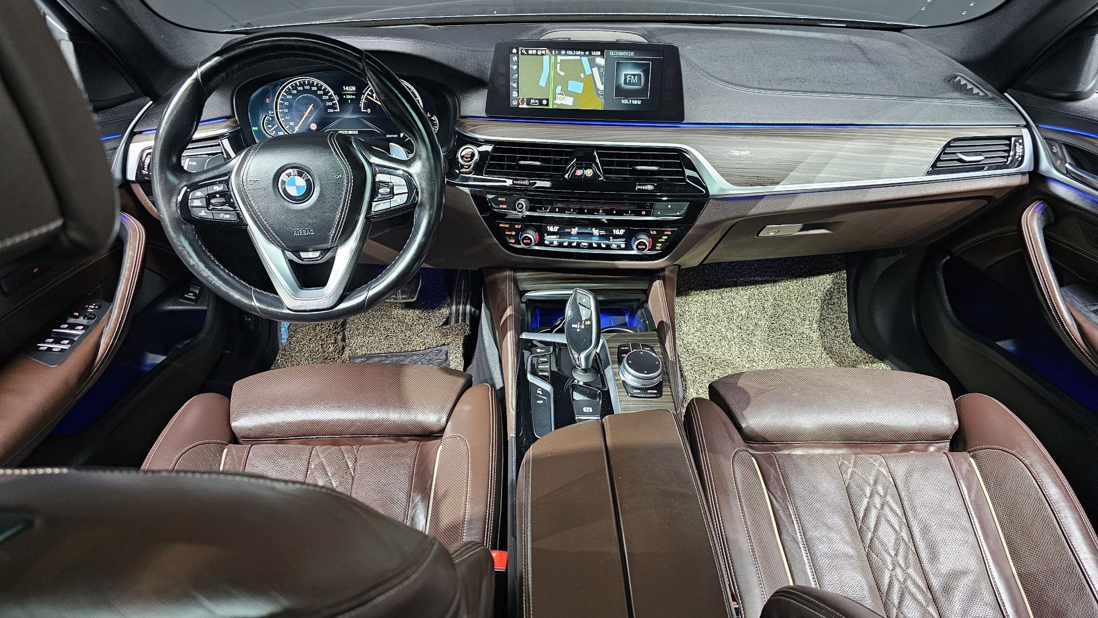 BMW 5-SERIES G30 2017