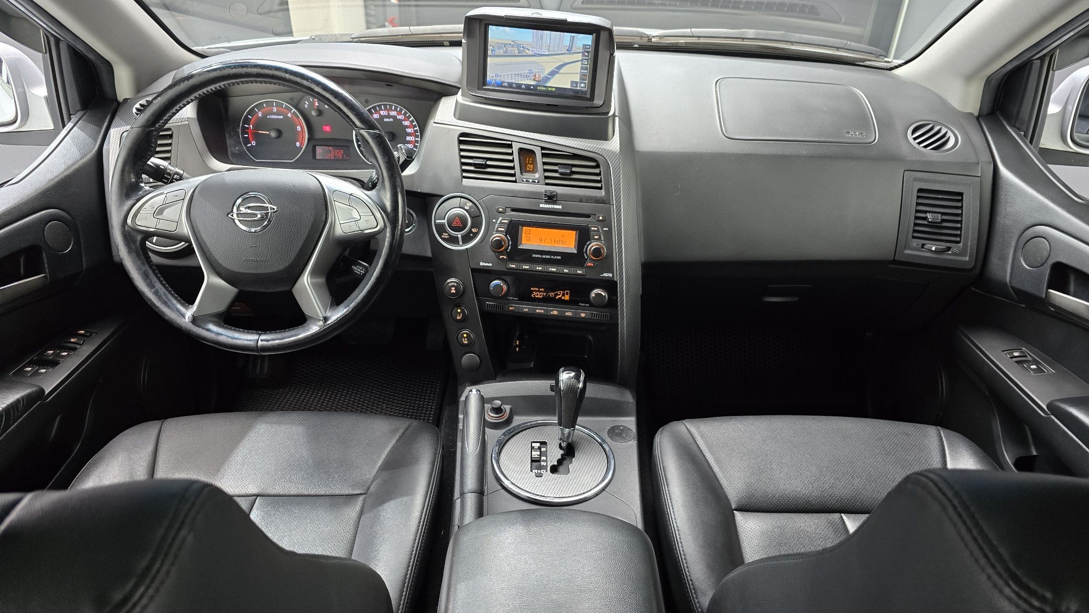 SSANGYONG KORANDO SPORTS 2015