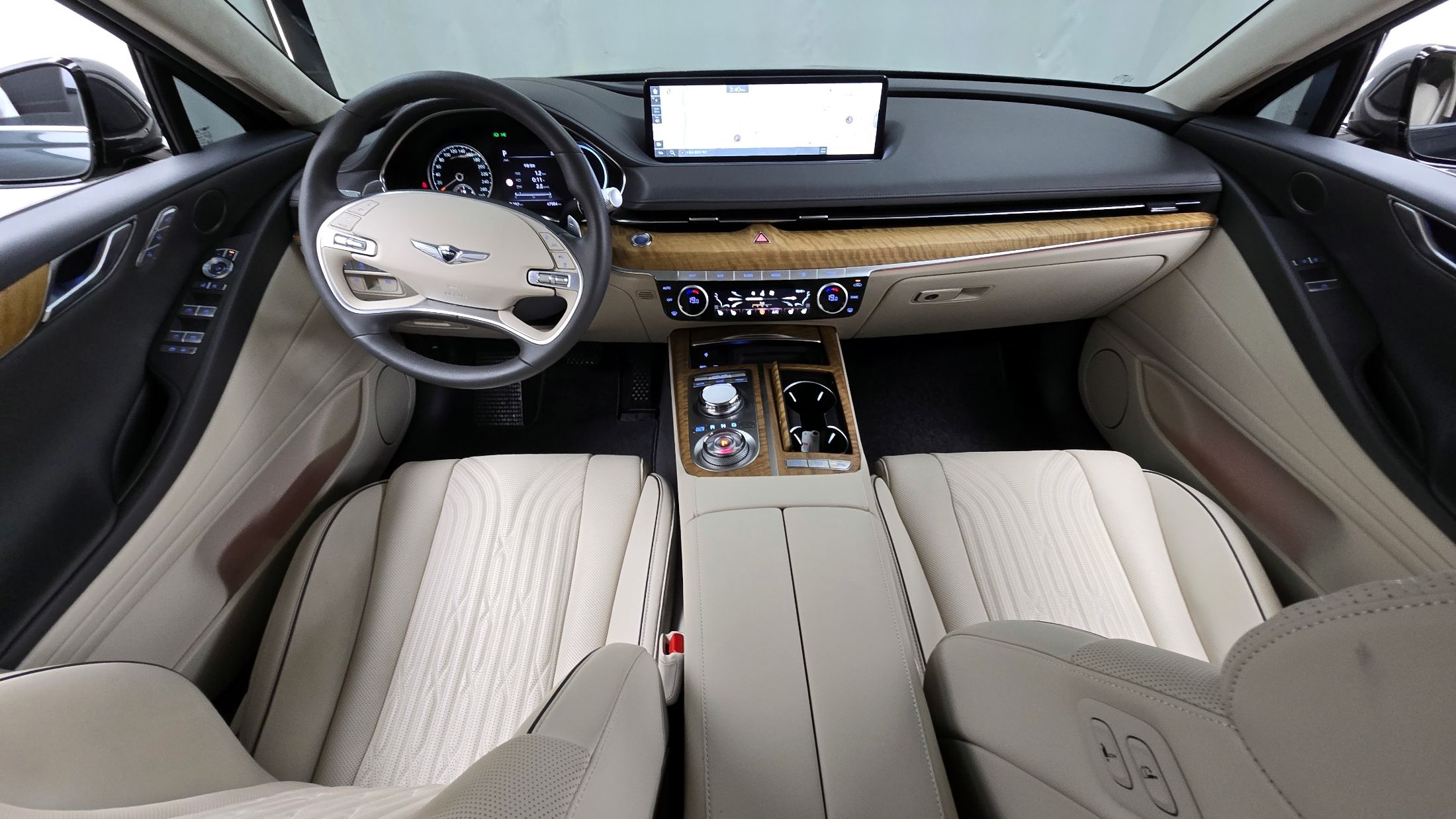 GENESIS G80 RG3 2023