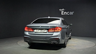 BMW 5-SERIES G30 2019