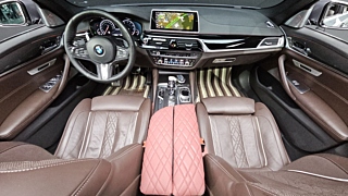 BMW 5-SERIES G30 2019