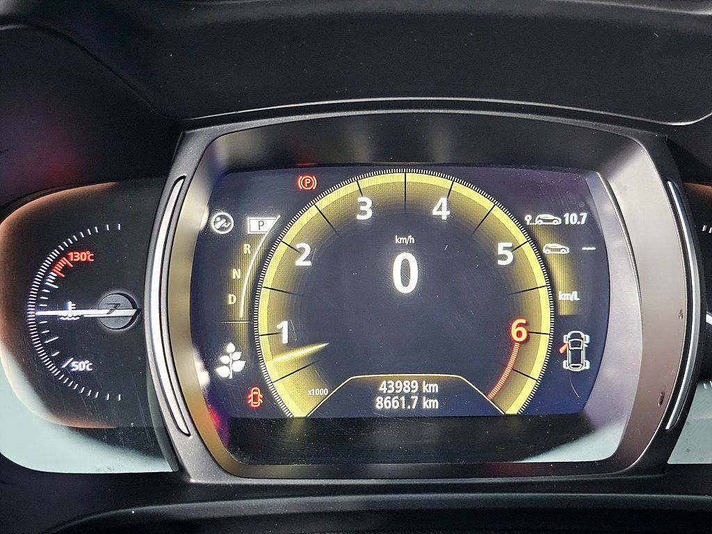 SAMSUNG QM6 2019