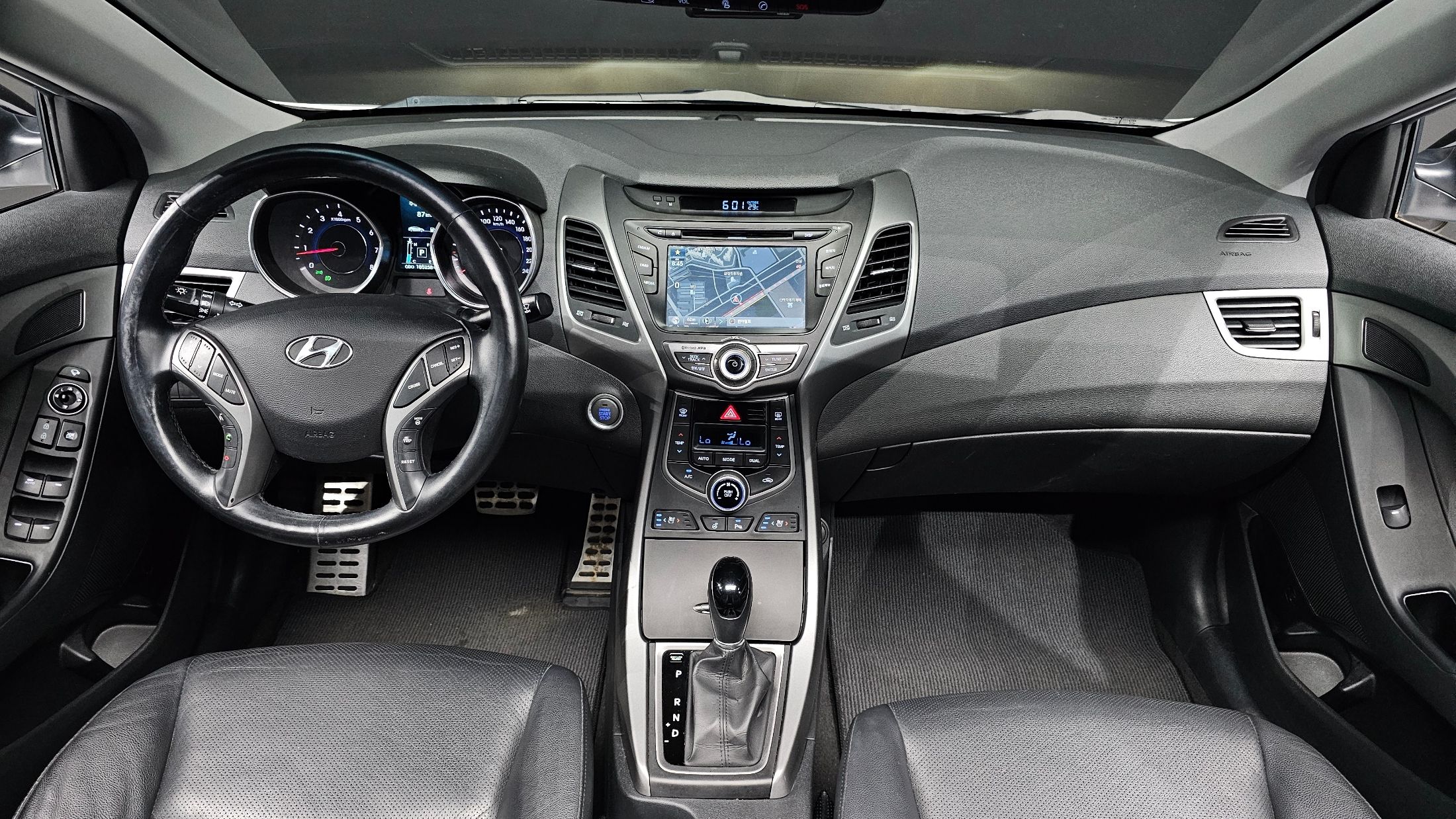 HYUNDAI AVANTE 2013
