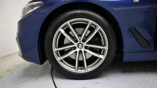 BMW 5-SERIES G30 2017