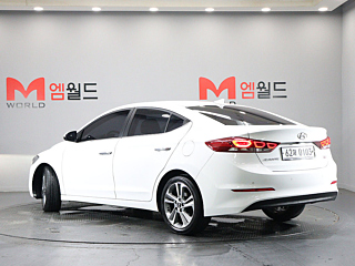 HYUNDAI AVANTE AD 2016