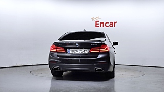 BMW 5-SERIES G30 2019