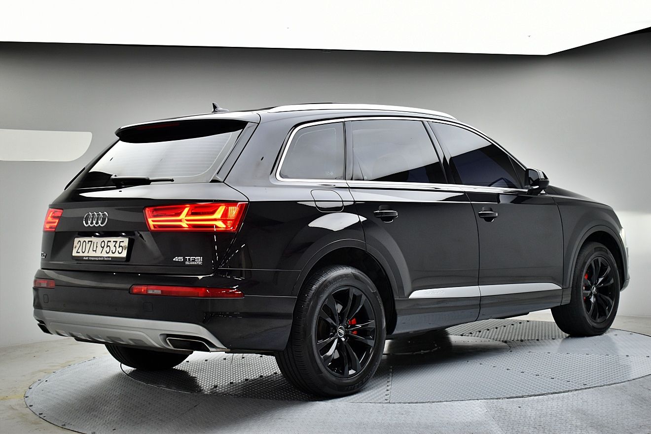 AUDI Q7 4M 2019