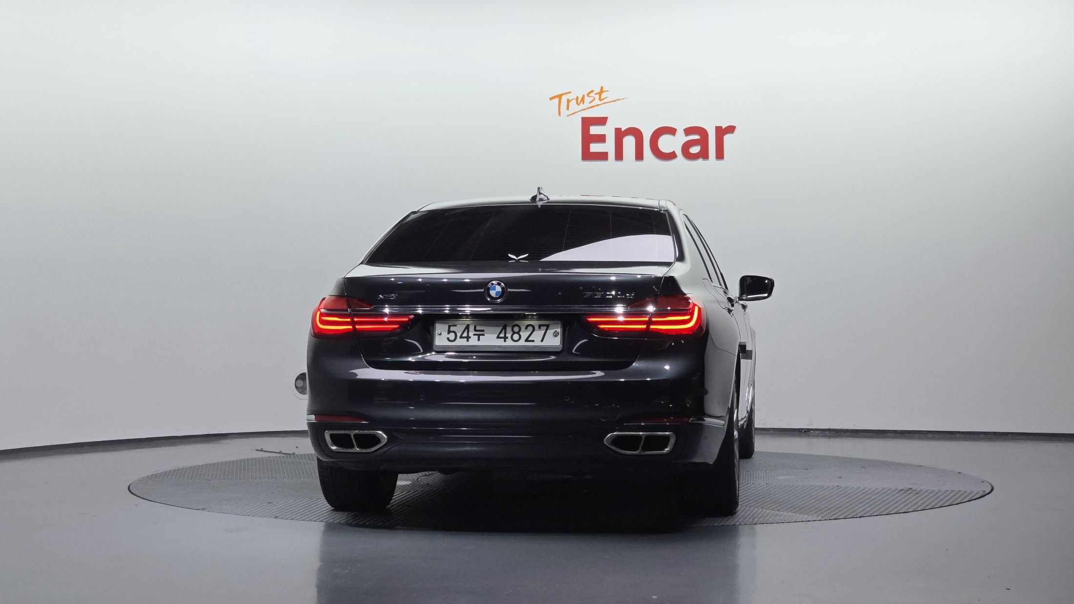 BMW 7-SERIES G11 2016