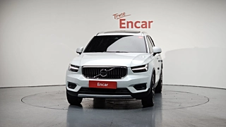 VOLVO XC40  2021