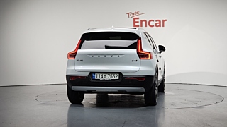 VOLVO XC40  B4 Insignia 2021