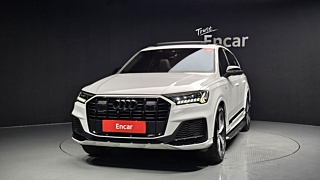 AUDI Q7 4M 2023