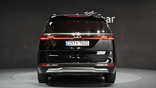 KIA CARNIVAL 2023
