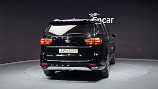 KIA CARNIVAL 9 Seater Luxury 2020
